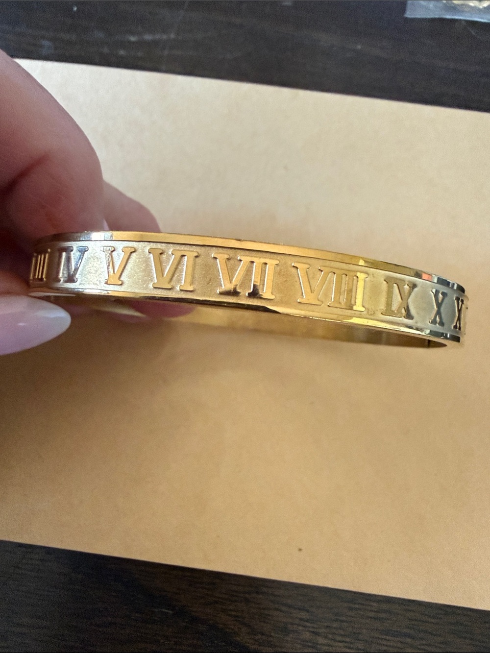 Gold Roman Numeral Bangle Bracelet - Women